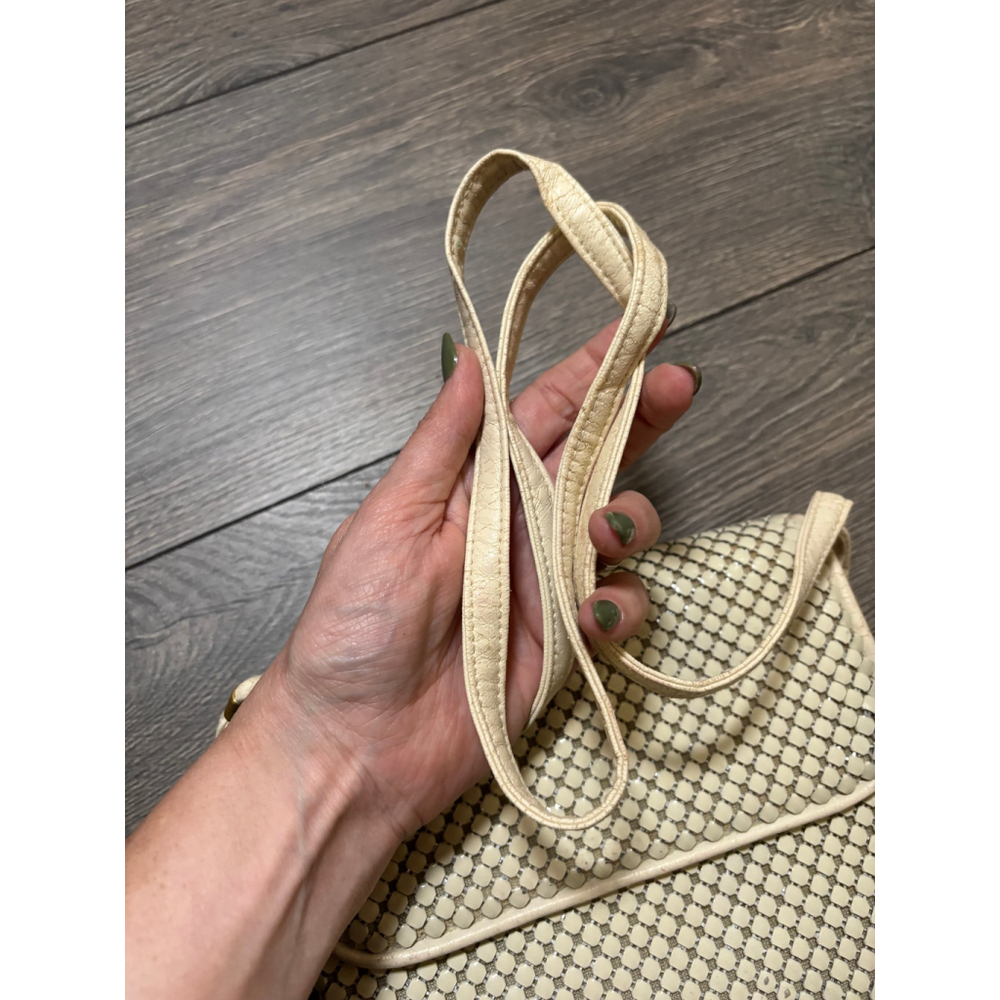 Victoria Place Purse Crossbody Bag Chainmail Mesh Enamel Magnetic Snap Ivory OS - Picture 10 of 13